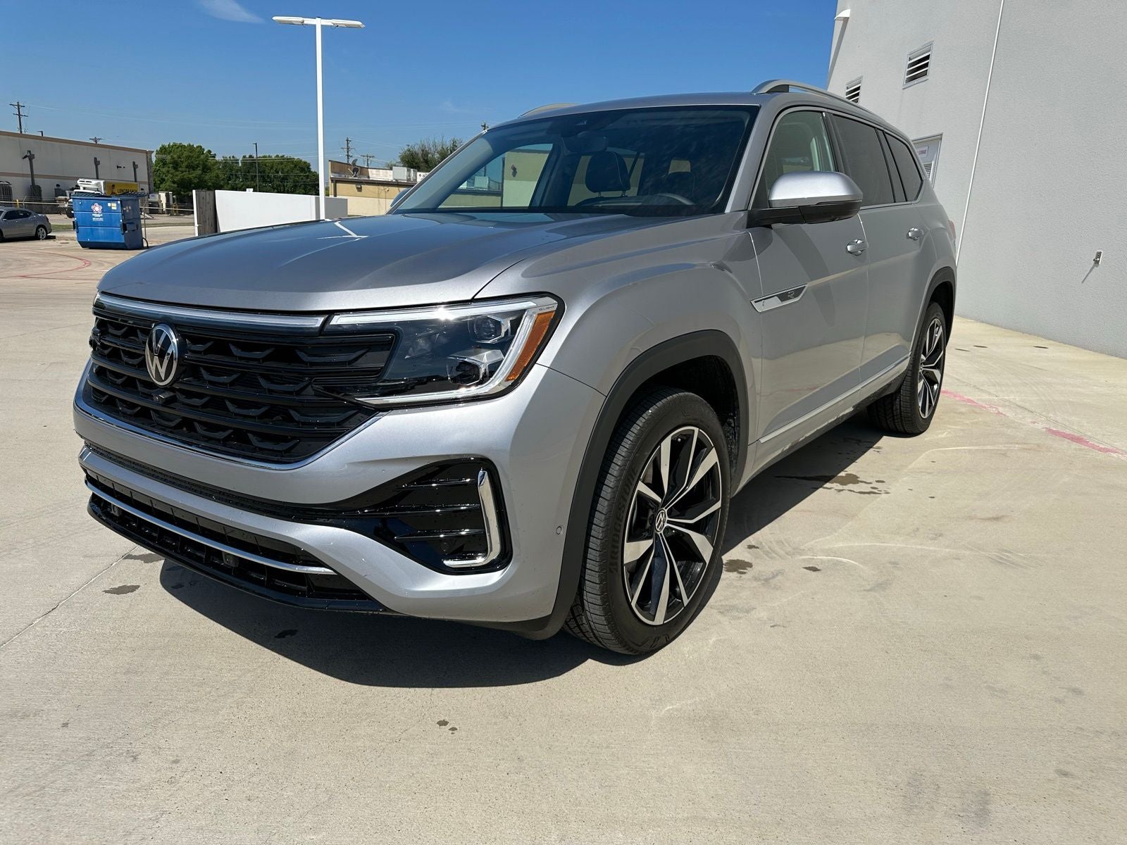 2026 Volkswagen Atlas 2.0T SEL Premium R-Line