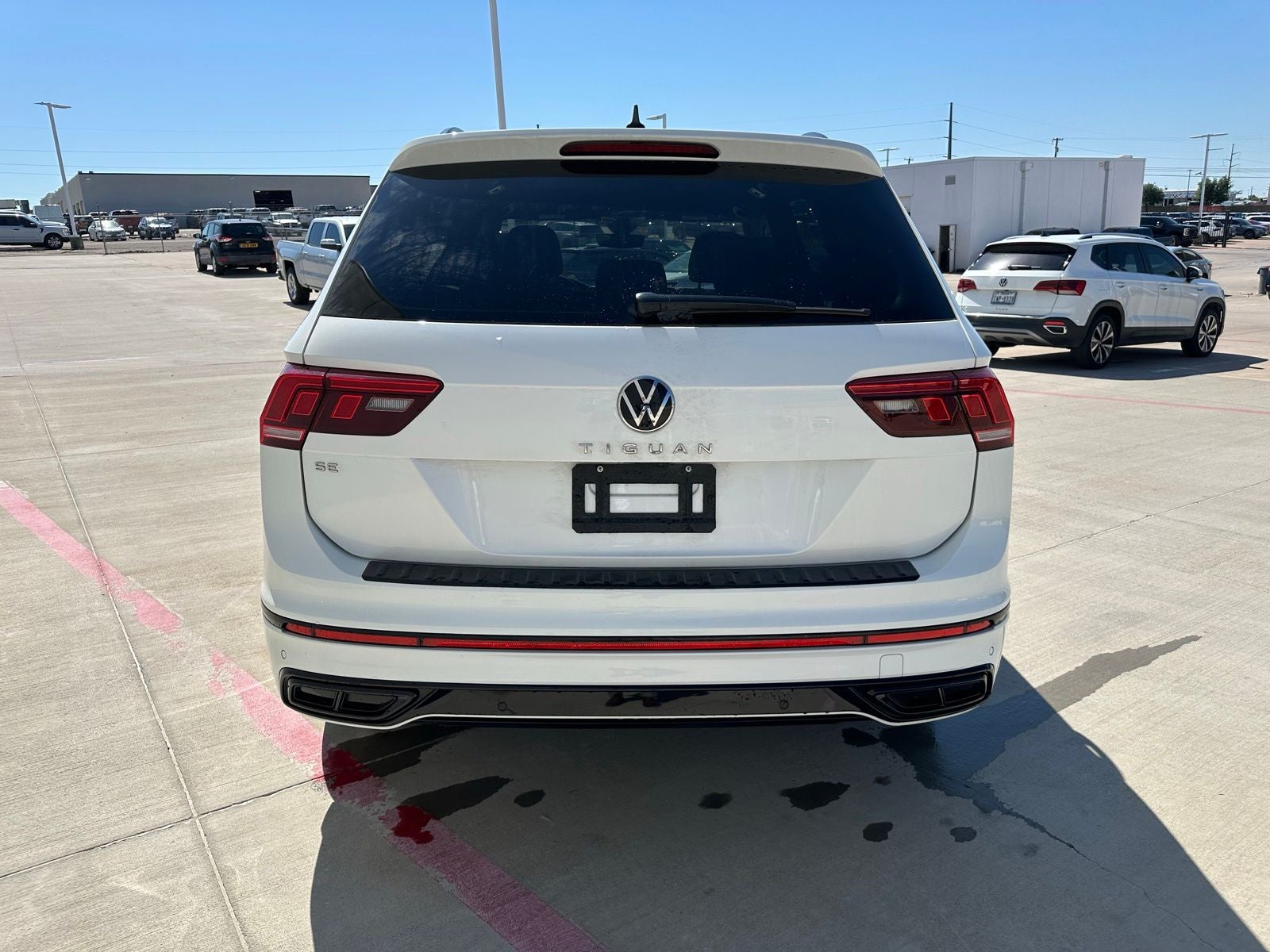 2023 Volkswagen Tiguan 2.0T SE R-Line Black
