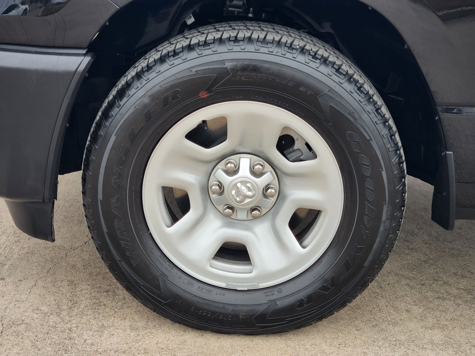 2025 RAM Ram 1500 Tradesman Crew Cab 4x2 5'7' Box