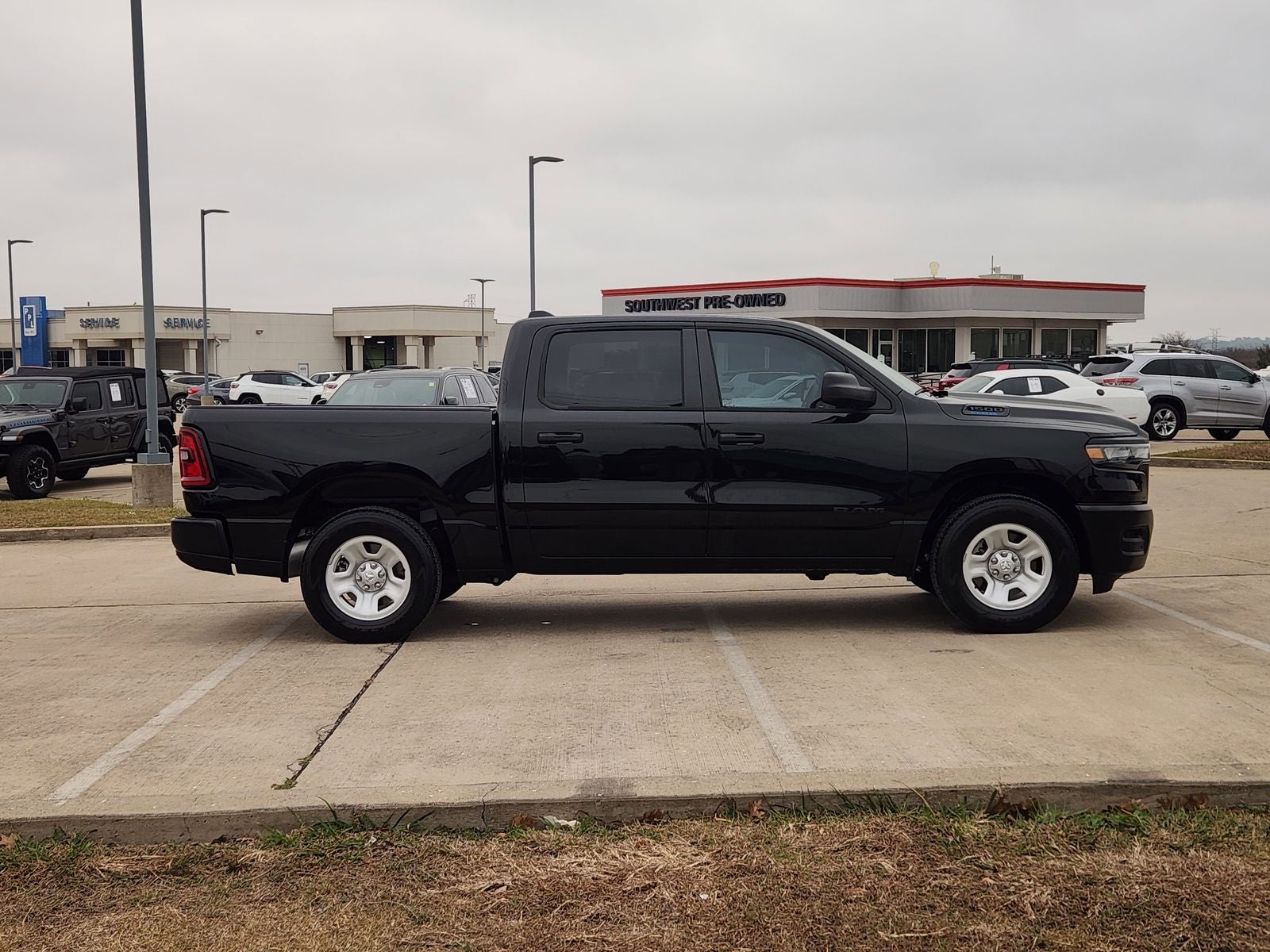 2025 RAM Ram 1500 Tradesman Crew Cab 4x2 5'7' Box