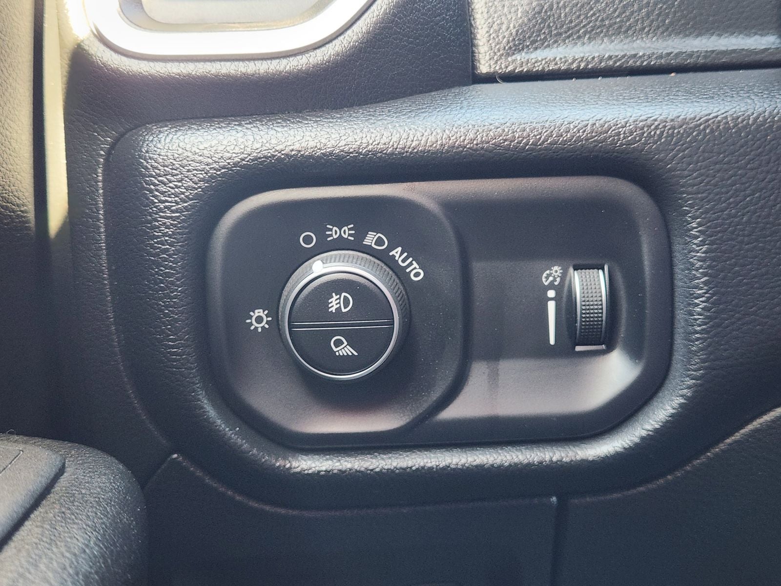 2022 RAM Ram 1500 Lone Star Crew Cab 4x4 5'7' Box