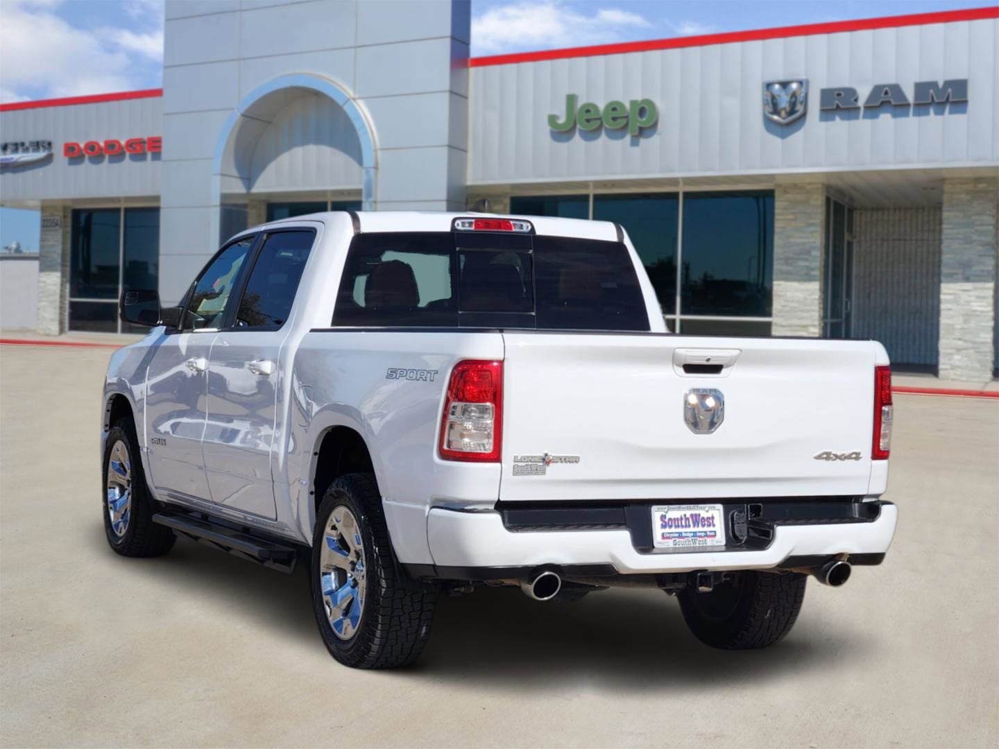 2022 RAM Ram 1500 Lone Star Crew Cab 4x4 5'7' Box