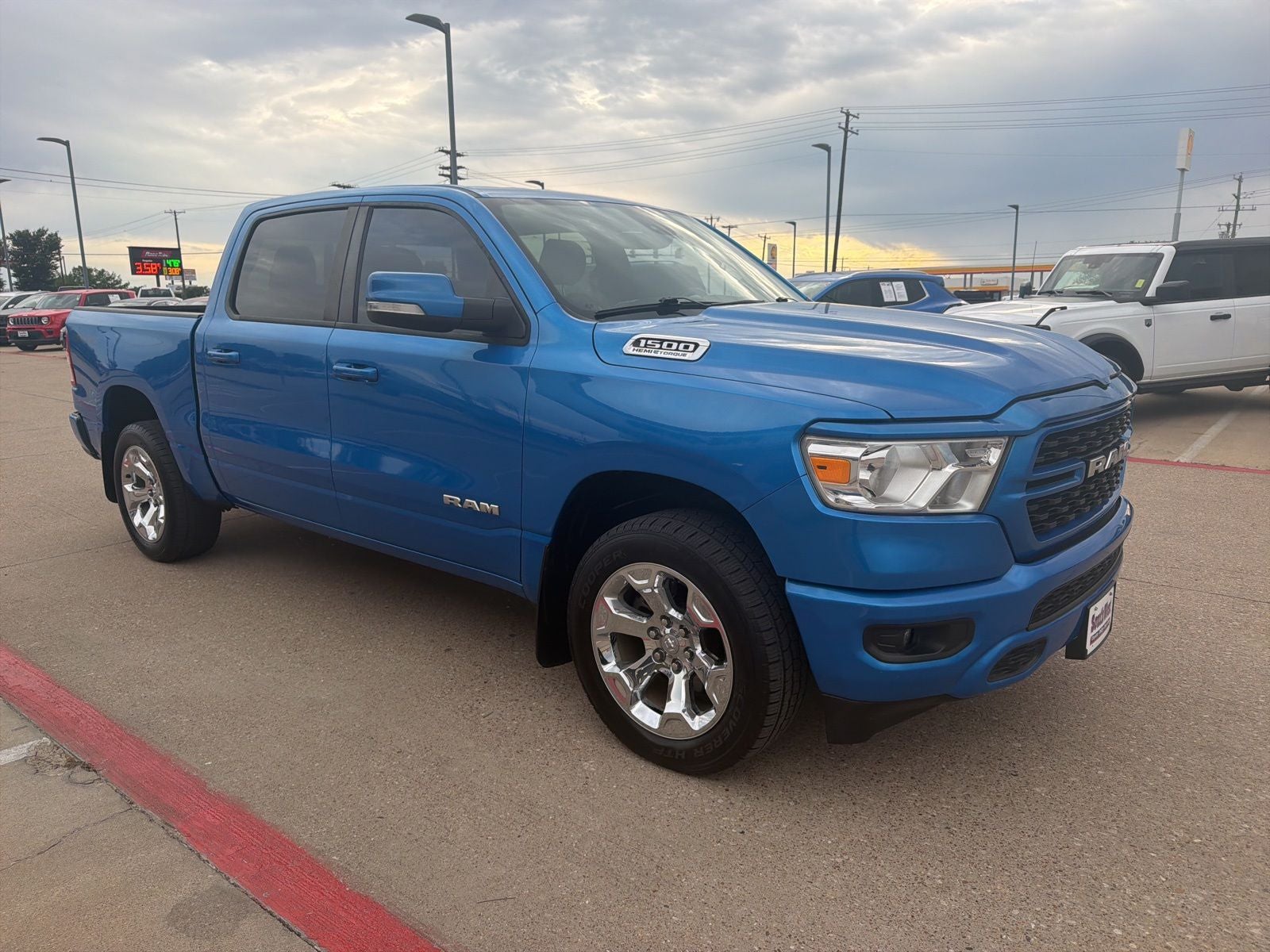 2022 RAM Ram 1500 Lone Star Crew Cab 4x4 5'7' Box