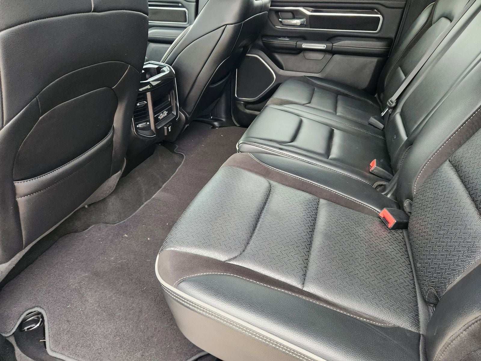 2022 RAM Ram 1500 Laramie Crew Cab 4x4 5'7' Box