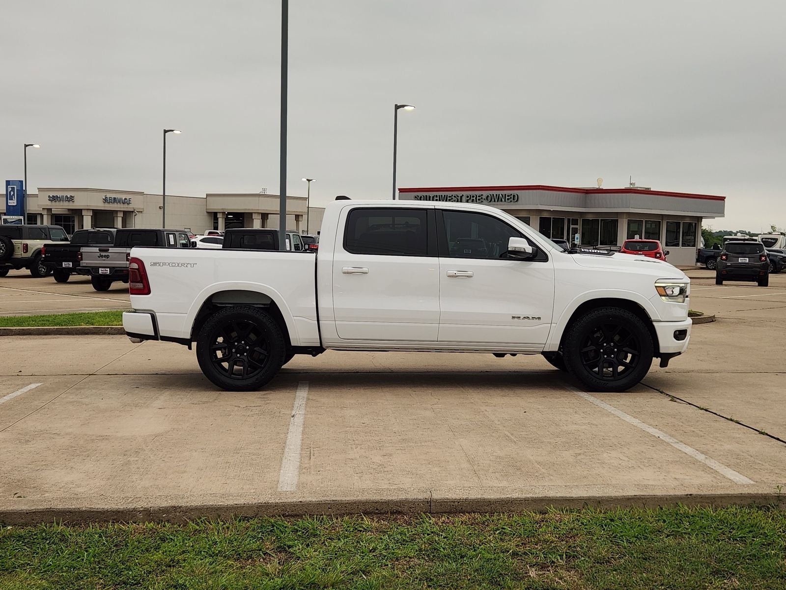 2022 RAM Ram 1500 Laramie Crew Cab 4x4 5'7' Box