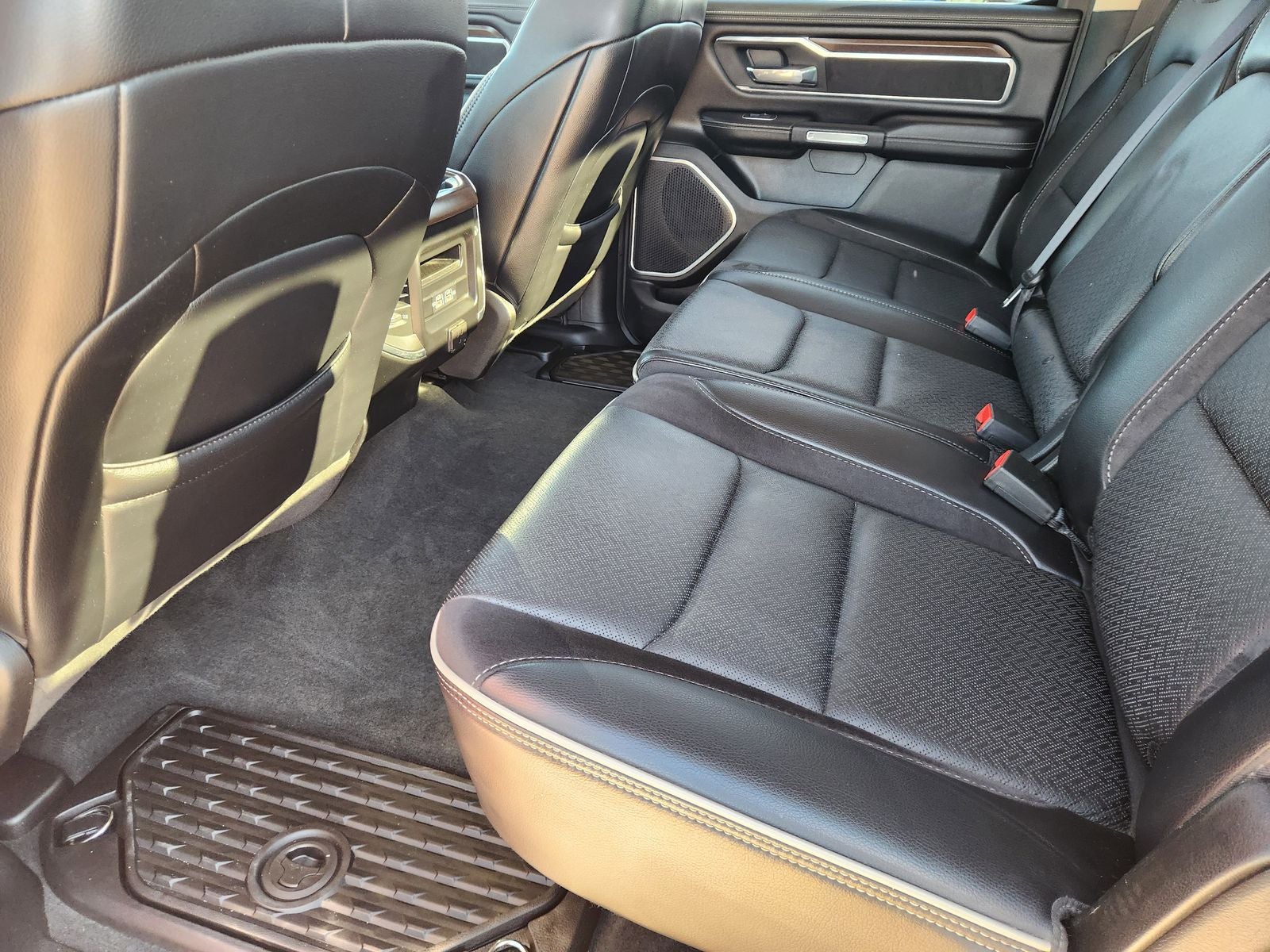 2021 RAM Ram 1500 Laramie Crew Cab 4x4 6'4' Box