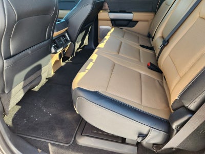 2023 Ford F-350 LARIAT