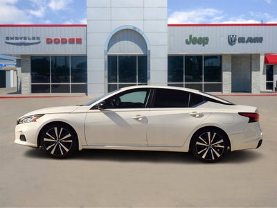 2022 Nissan Altima SR FWD