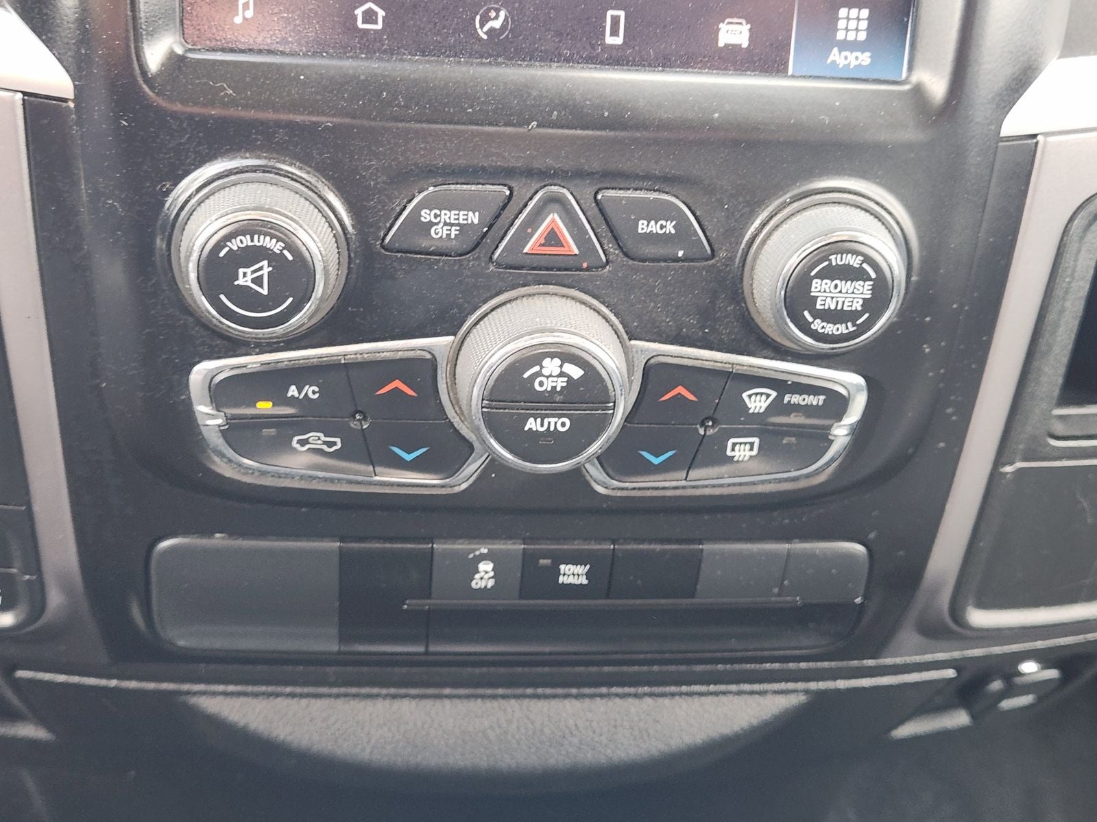 2023 RAM 1500 Classic SLT Crew Cab 4x4 5'7' Box