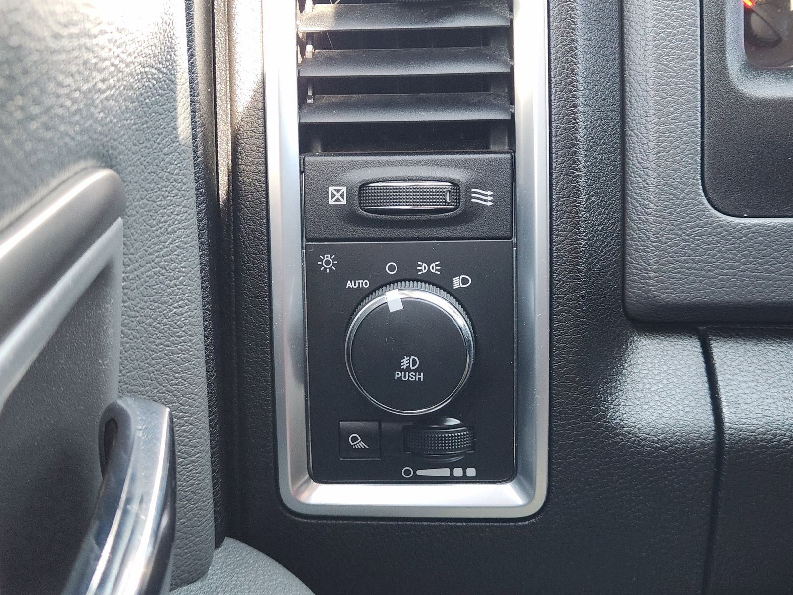 2017 RAM Ram 1500 Big Horn Crew Cab 4x4 5'7' Box