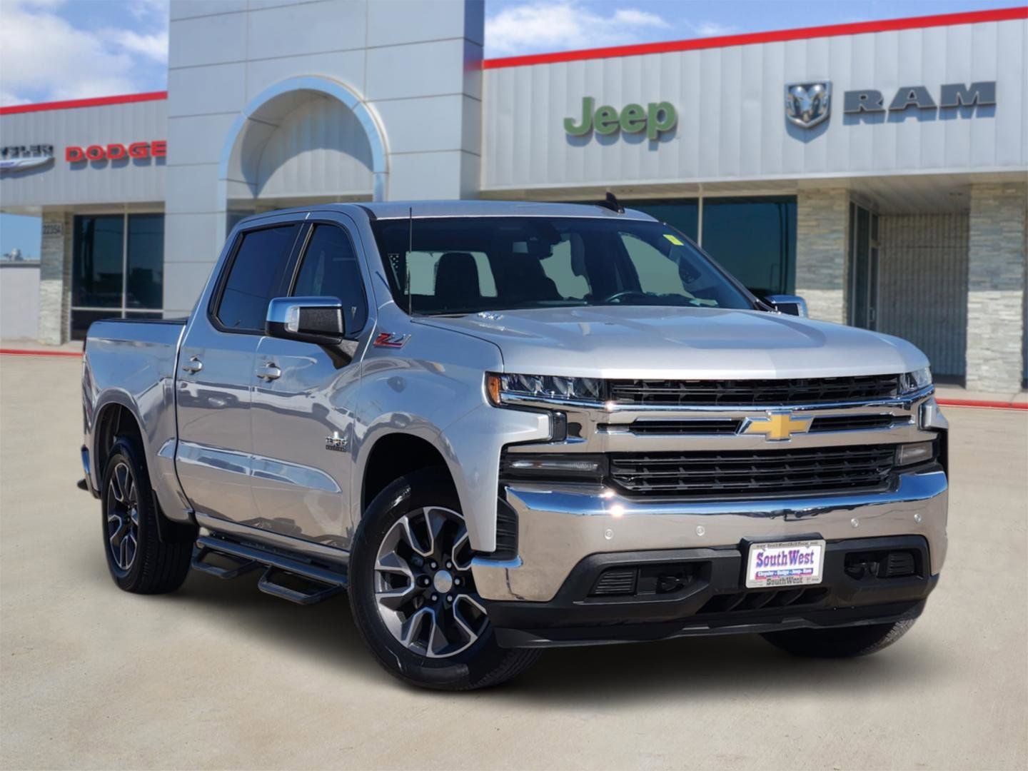 2020 Chevrolet Silverado 1500 4WD Crew Cab Short Bed LT