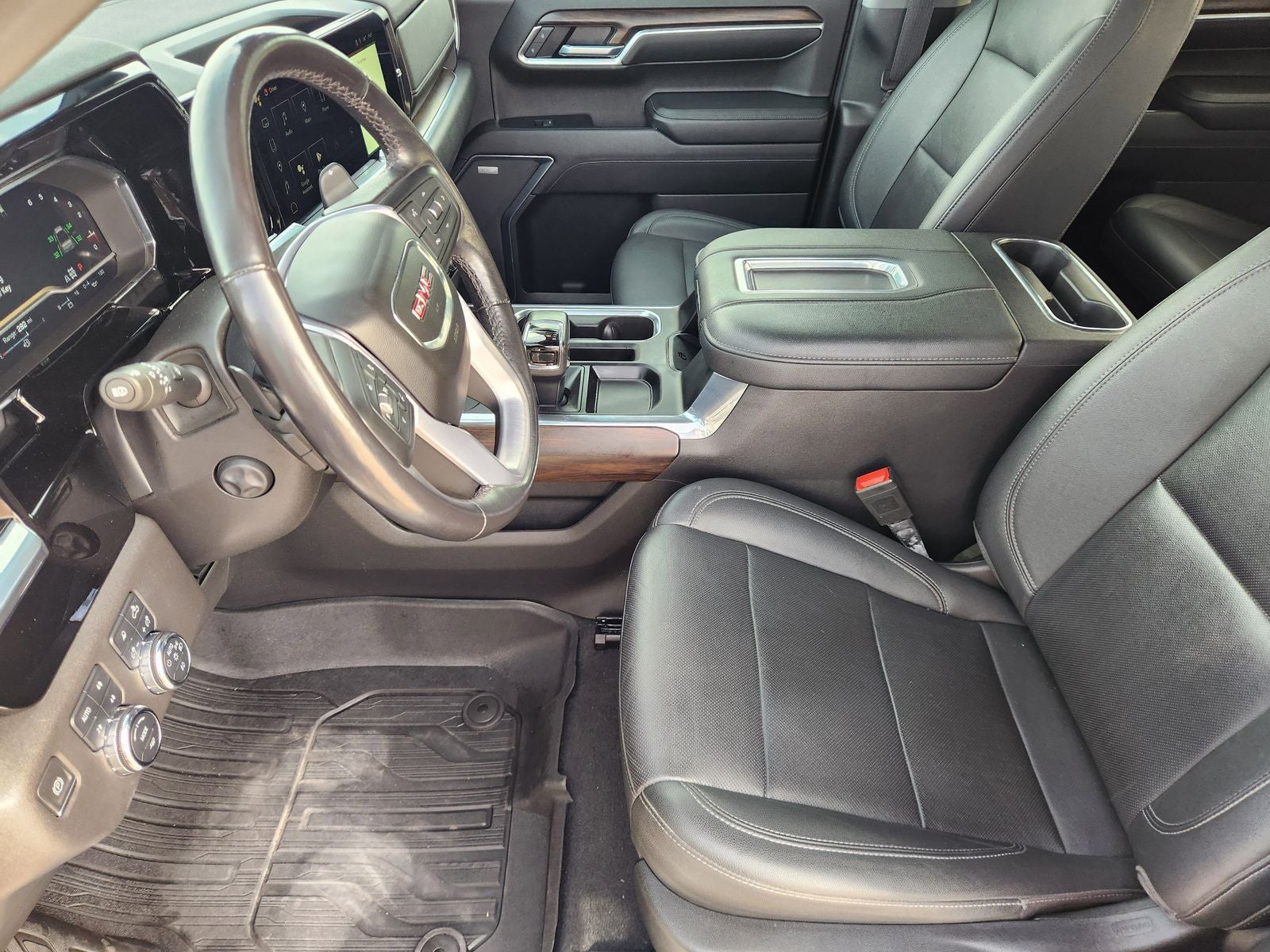 2022 GMC Sierra 1500 4WD Crew Cab Short Box SLT