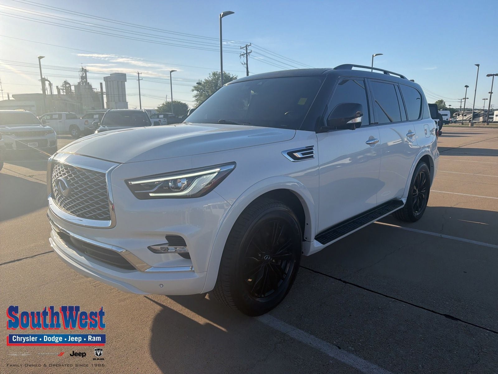 2021 INFINITI QX80 LUXE