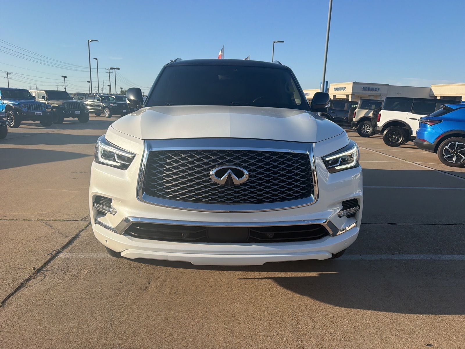 2021 INFINITI QX80 LUXE