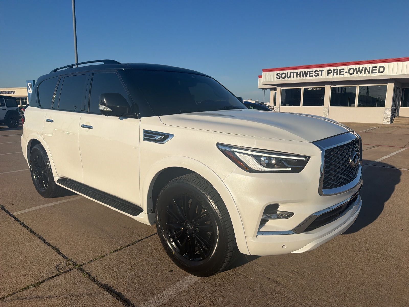 2021 INFINITI QX80 LUXE