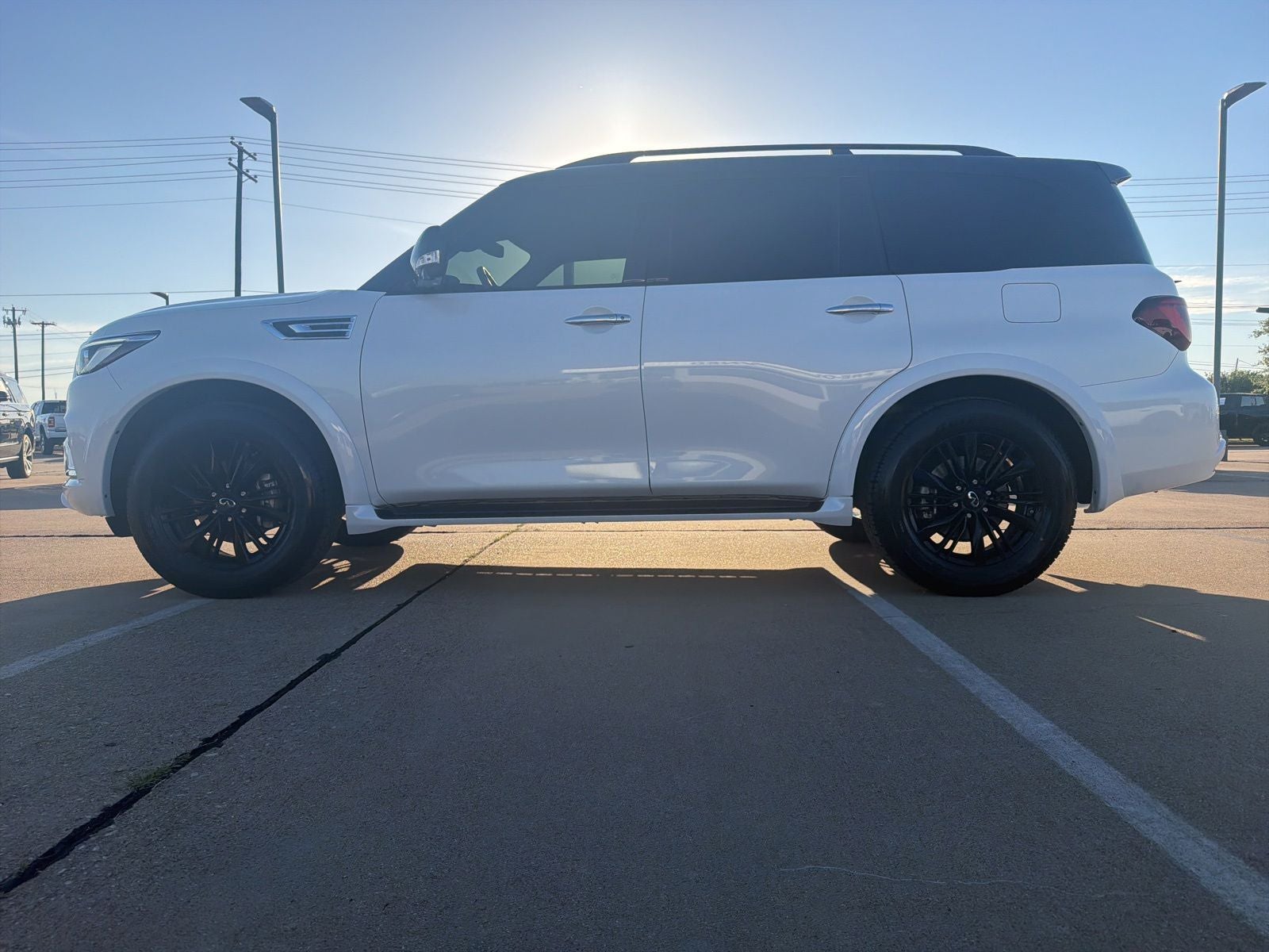 2021 INFINITI QX80 LUXE
