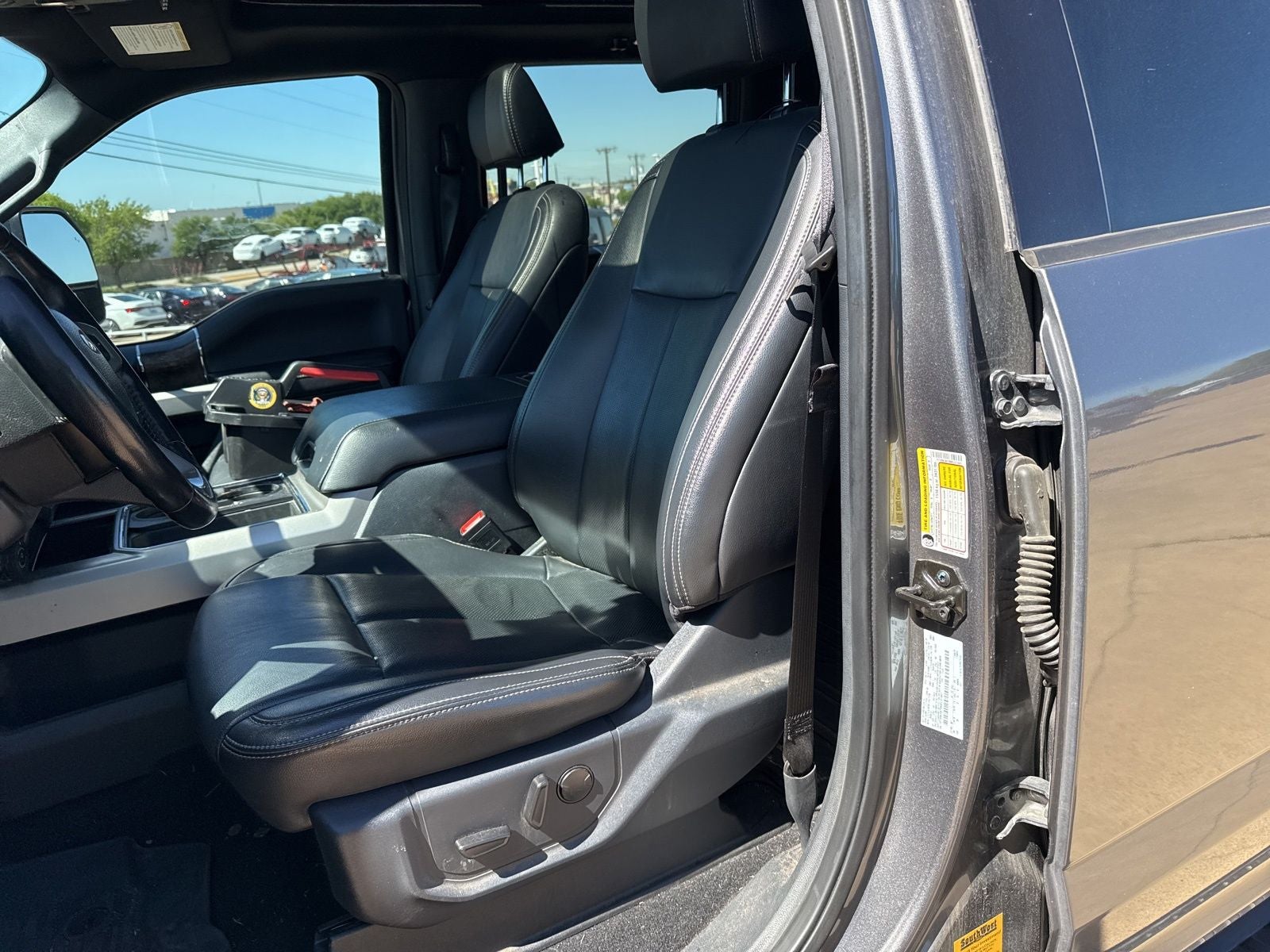 2022 Ford F-350SD Lariat