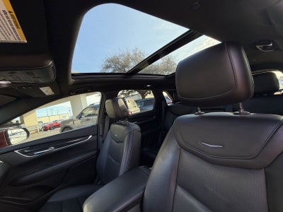 2022 Cadillac XT5 Premium Luxury