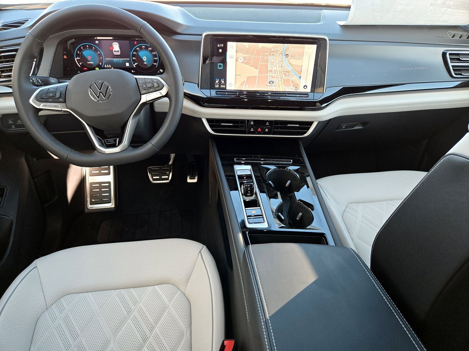 2025 Volkswagen Atlas Cross Sport 2.0T SEL Premium R-Line