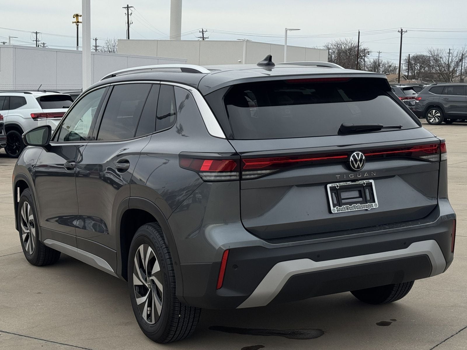 2025 Volkswagen Tiguan 2.0T S