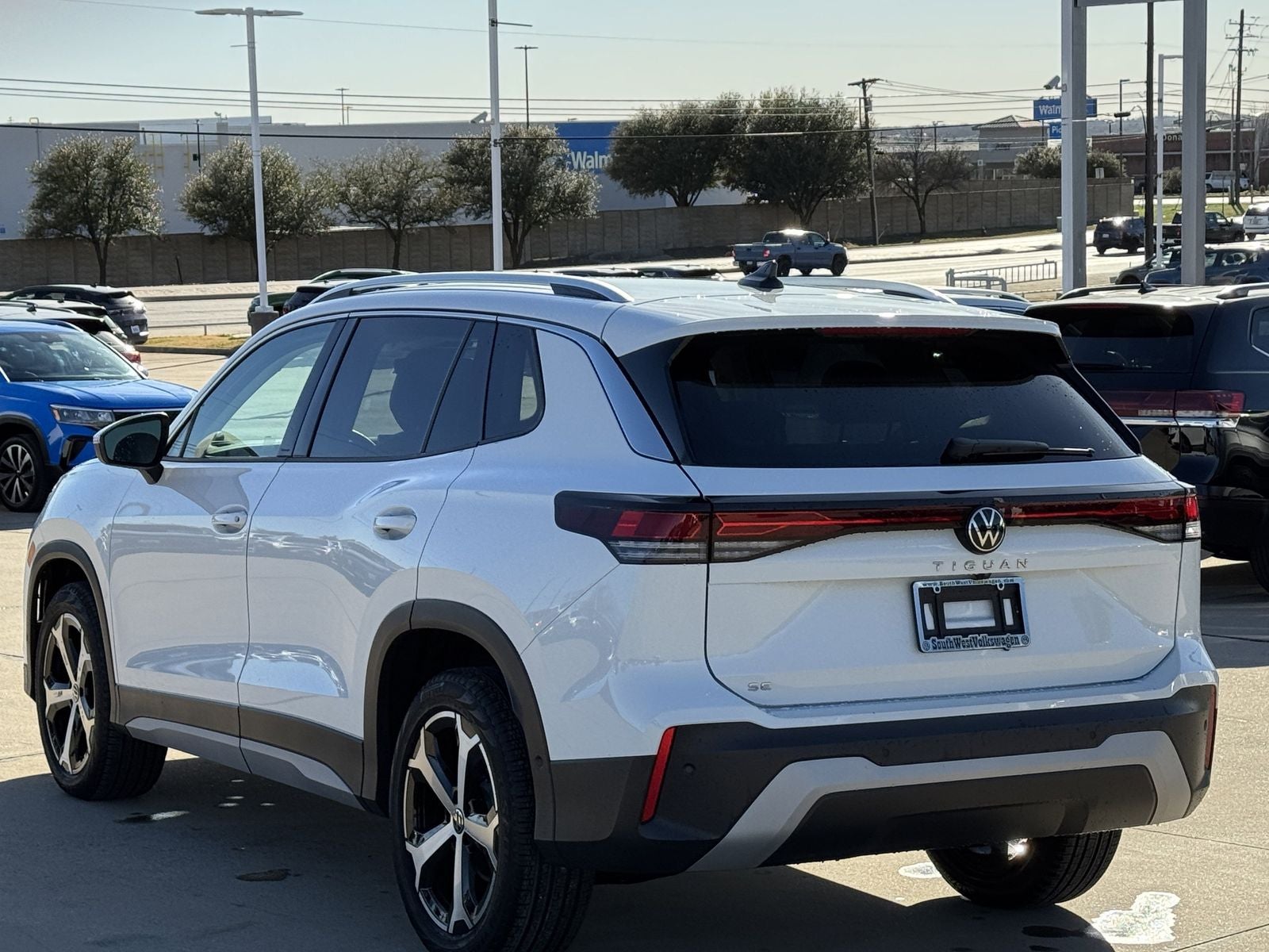 2025 Volkswagen Tiguan 2.0T SE