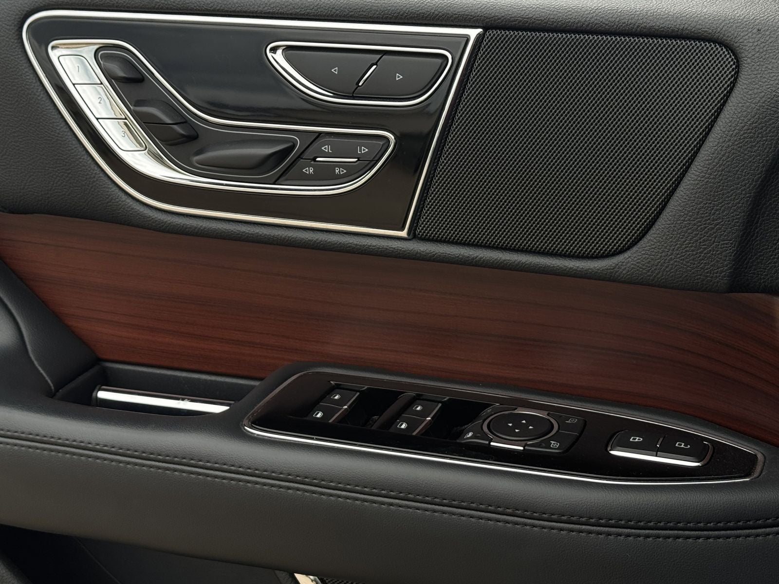 2022 Lincoln Navigator L Reserve