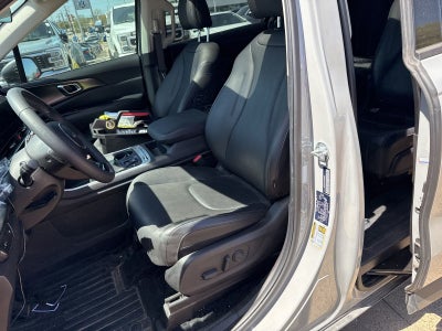 2025 Kia Carnival SX