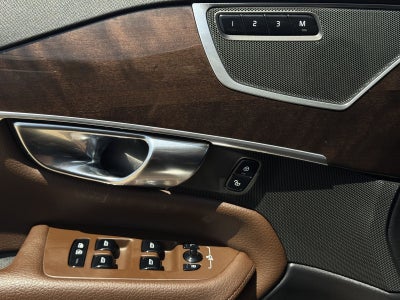 2019 Volvo XC90 T6 Momentum