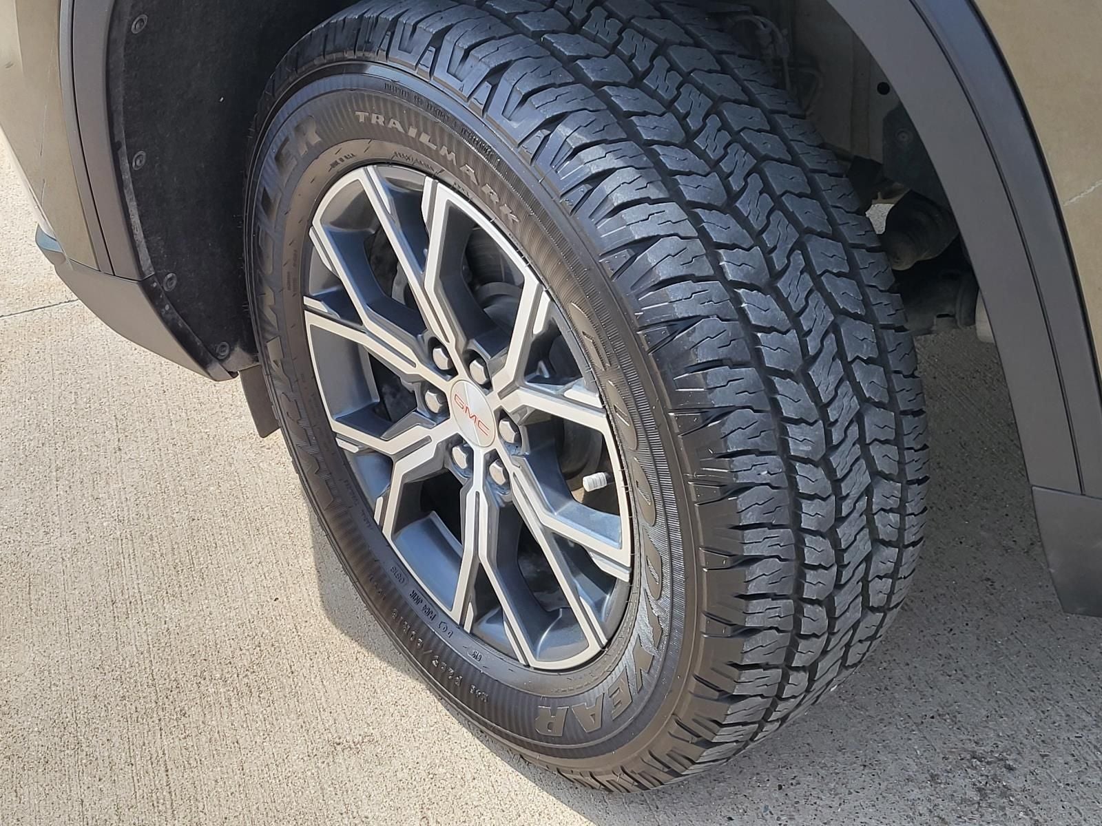 2024 GMC Acadia AT4