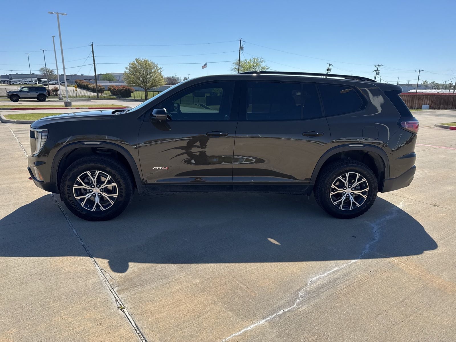 2024 GMC Acadia AT4