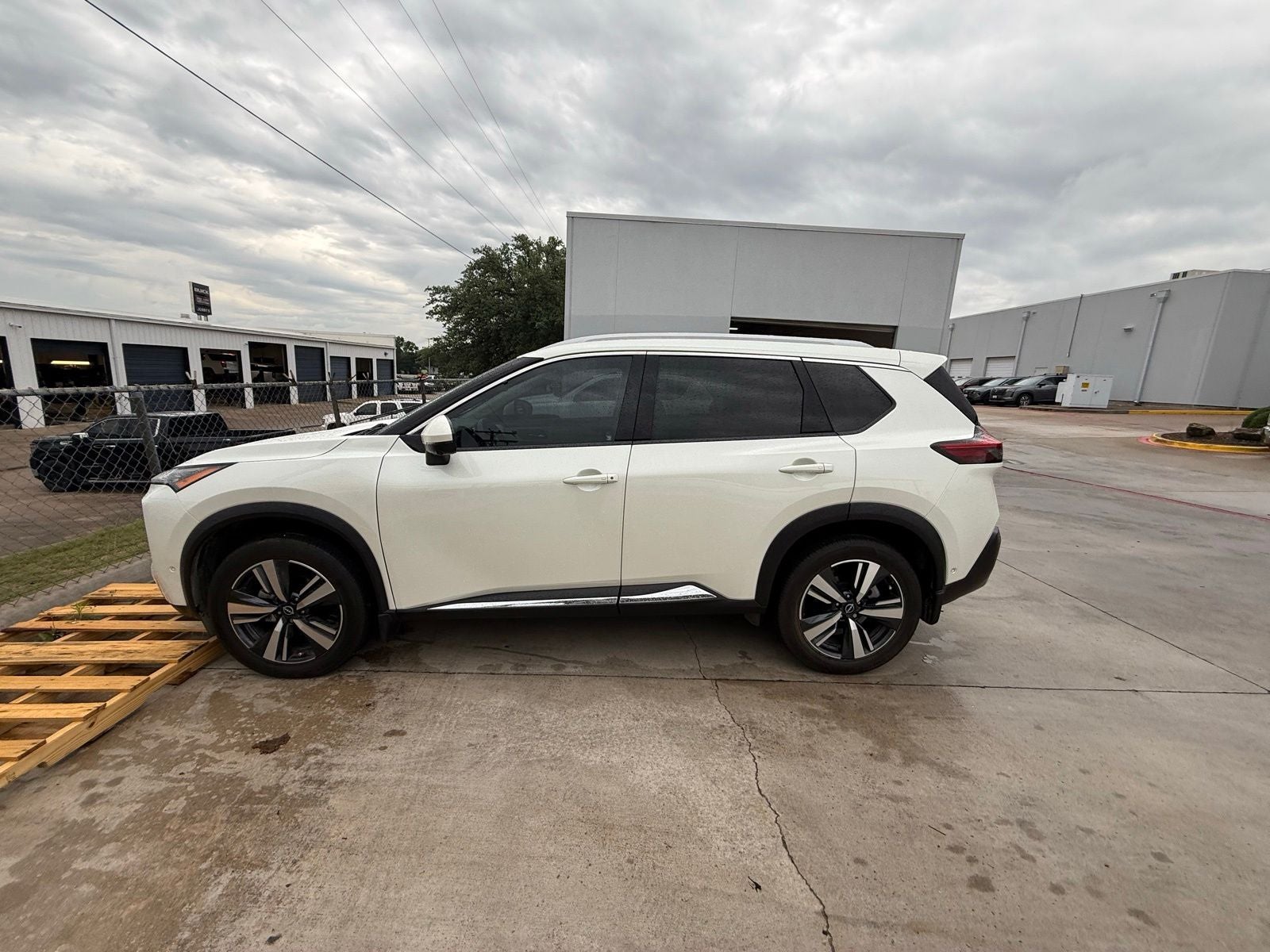 2022 Nissan Rogue SL