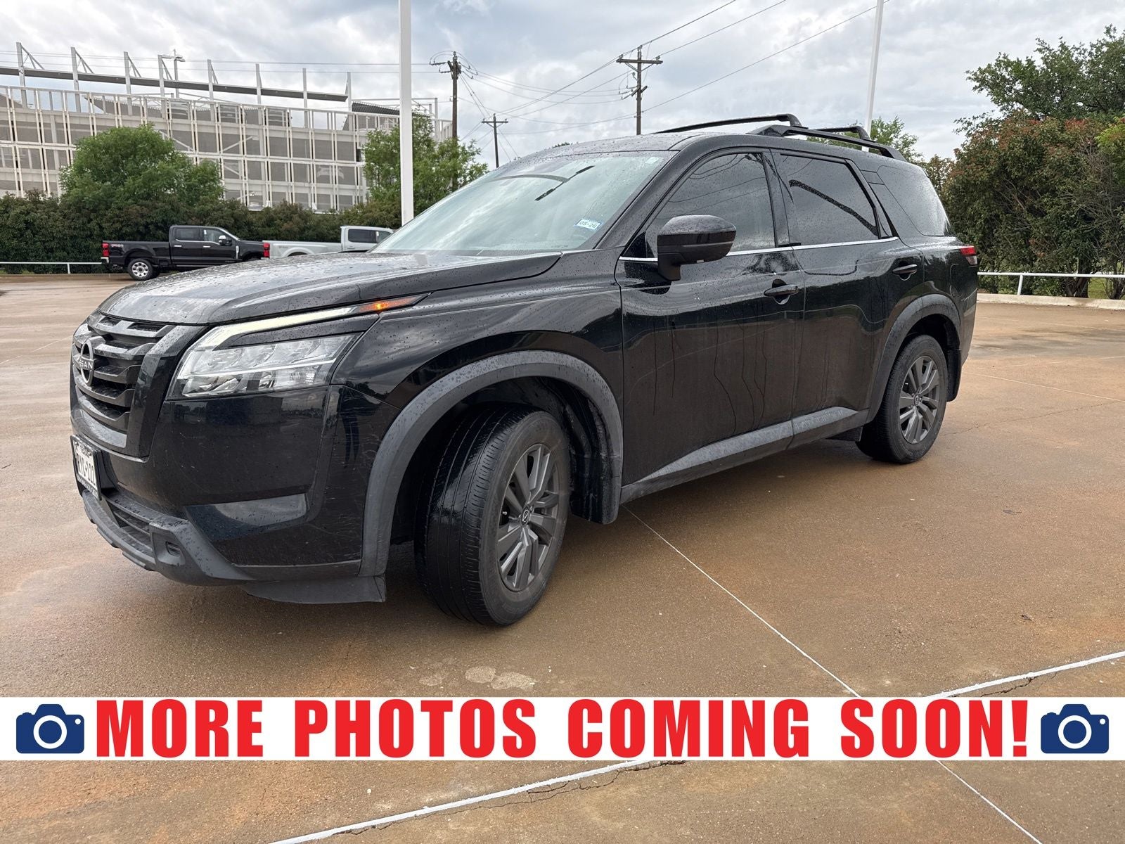 2022 Nissan Pathfinder SV