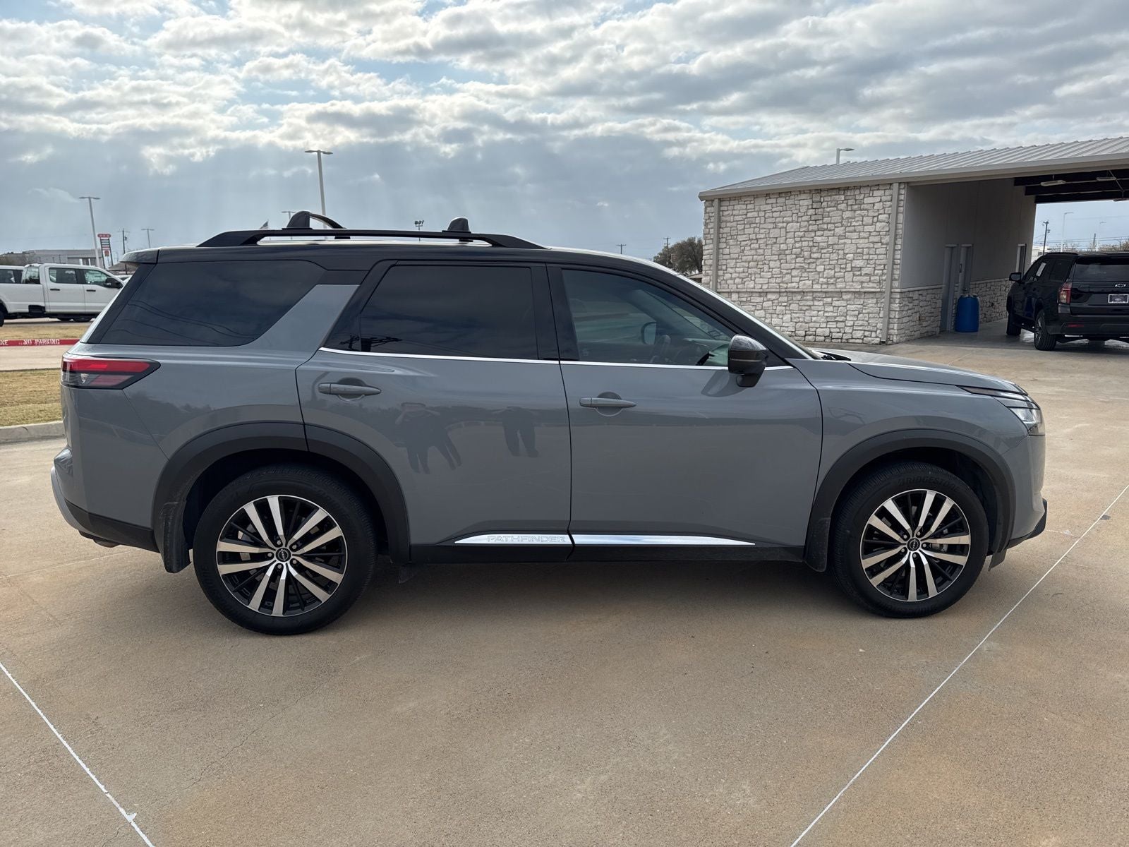 2024 Nissan Pathfinder Platinum