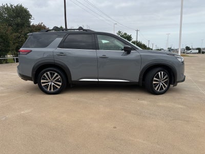 2022 Nissan Pathfinder Platinum