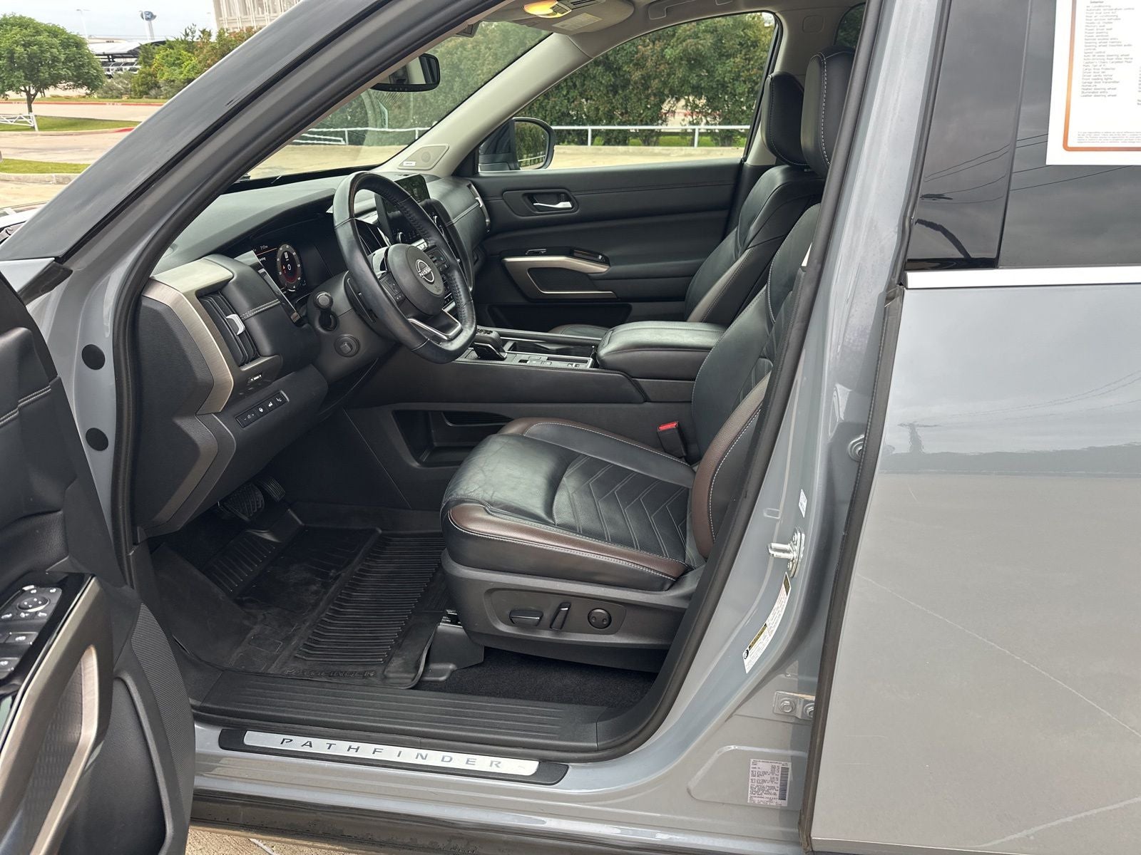 2022 Nissan Pathfinder Platinum