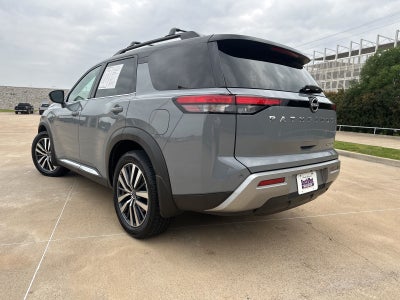 2022 Nissan Pathfinder Platinum