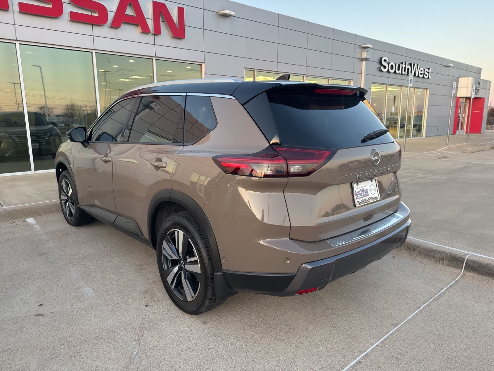 2025 Nissan Rogue SL