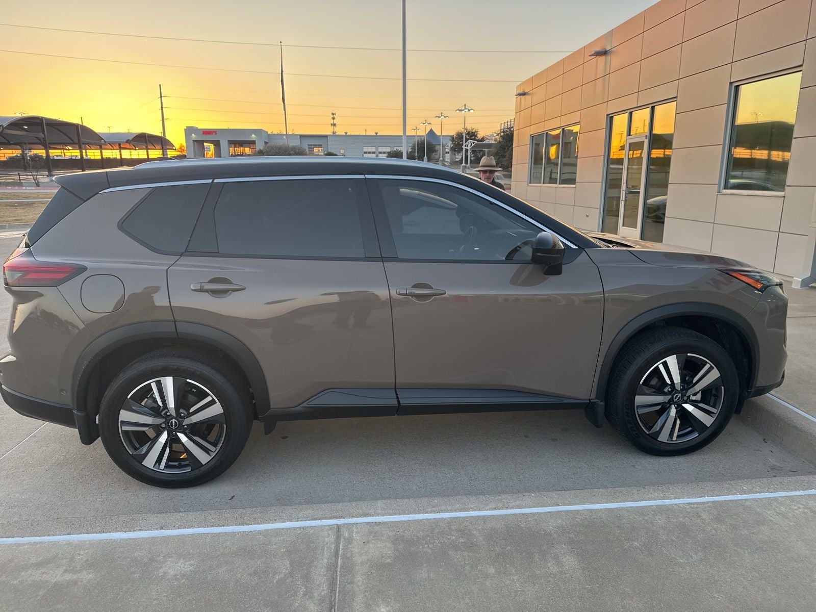 2025 Nissan Rogue SL