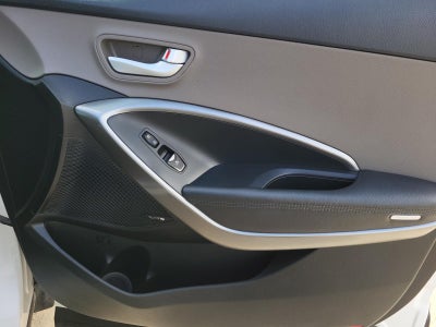 2017 Hyundai Santa Fe Limited Ultimate