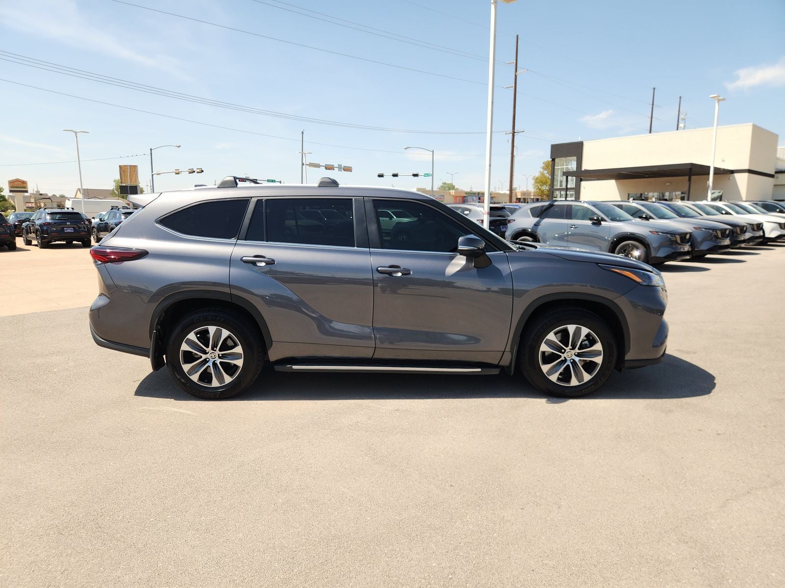 2024 Toyota Highlander XLE