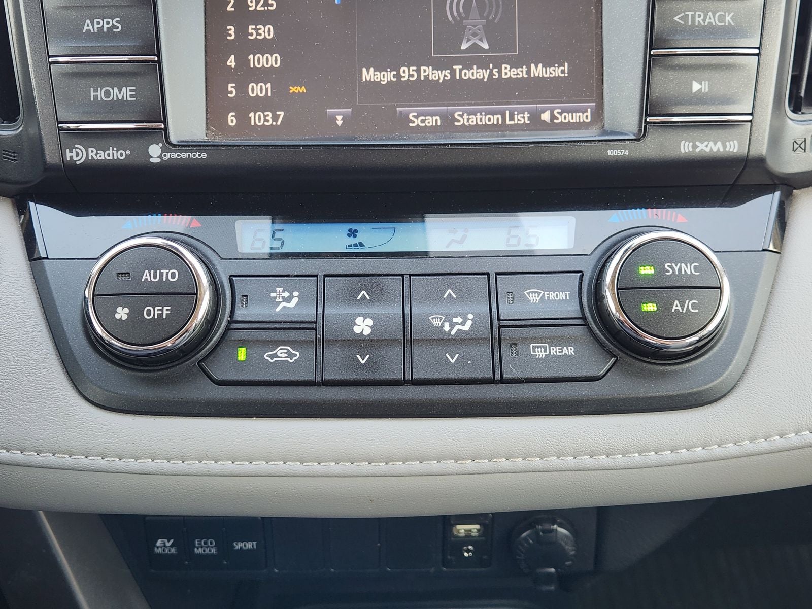 2018 Toyota RAV4 Hybrid XLE