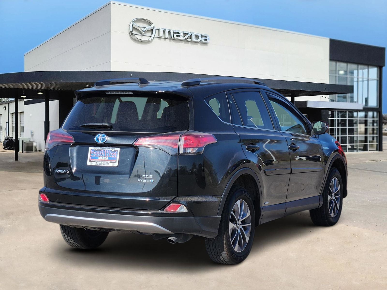 2018 Toyota RAV4 Hybrid XLE