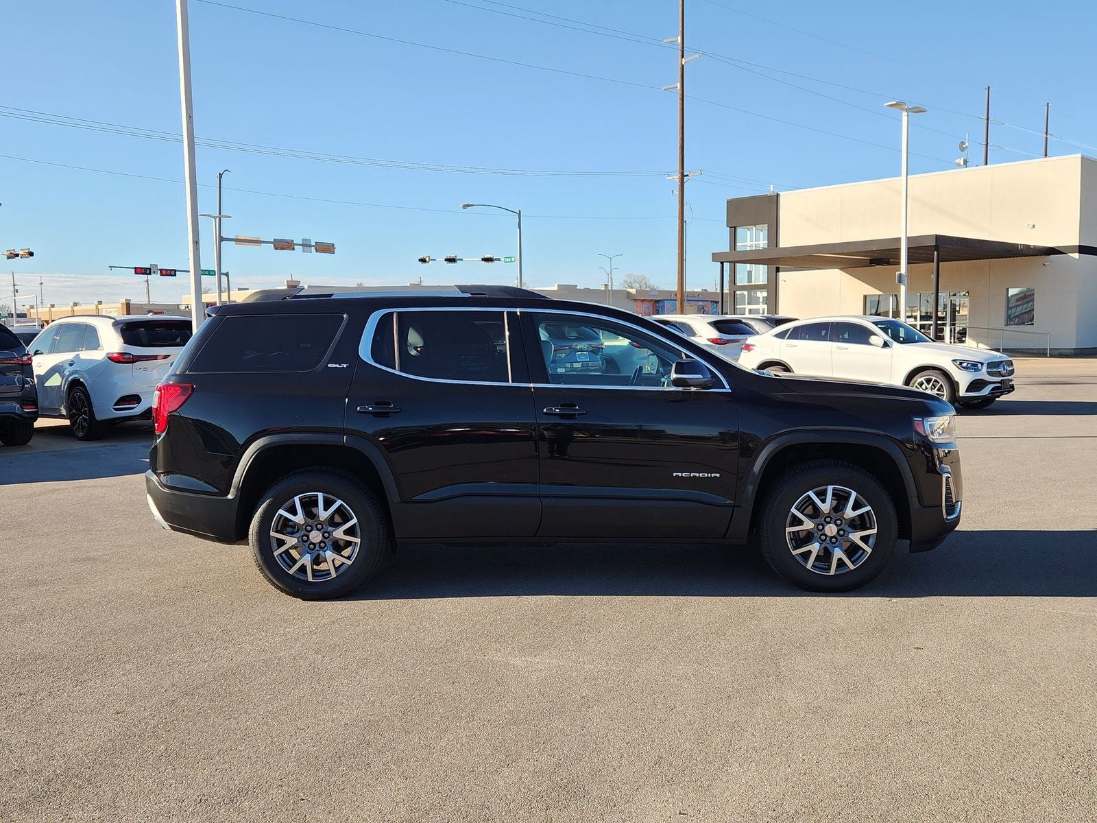 2023 GMC Acadia SLT