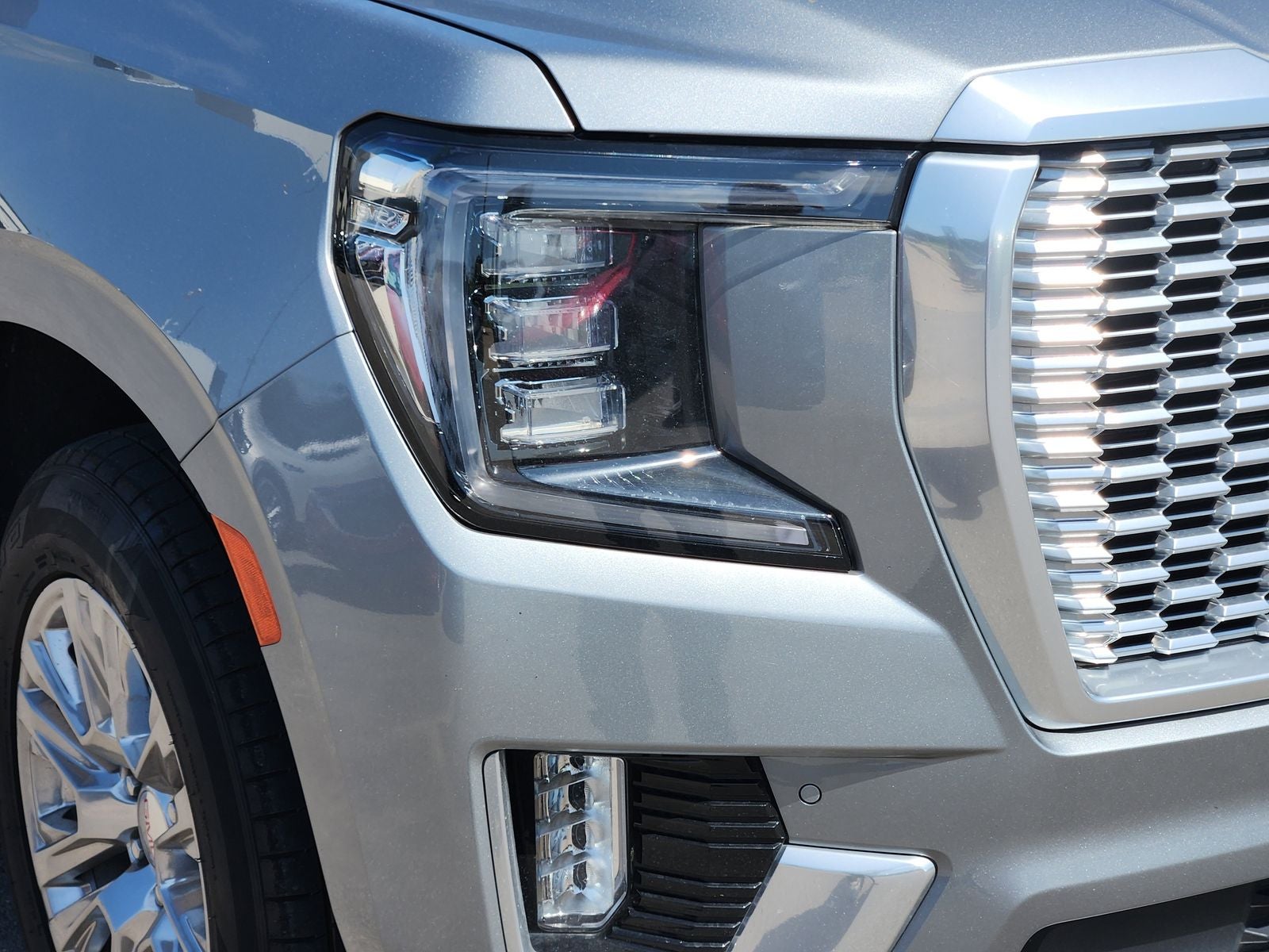 2023 GMC Yukon XL Denali - Photo 10