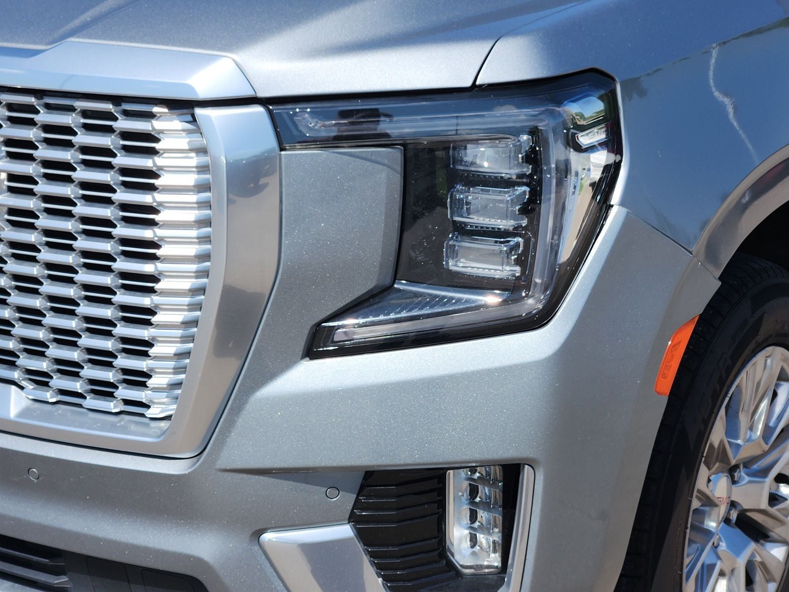 2023 GMC Yukon XL Denali - Photo 11