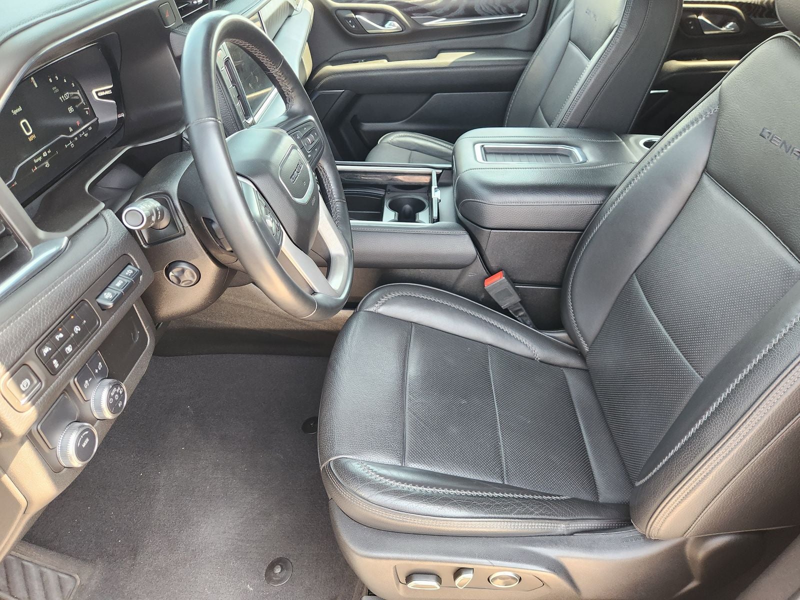2023 GMC Yukon XL Denali - Photo 16