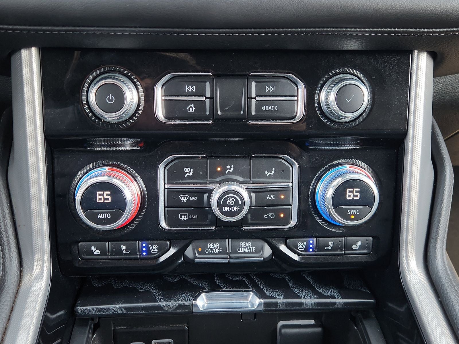 2023 GMC Yukon XL Denali - Photo 22