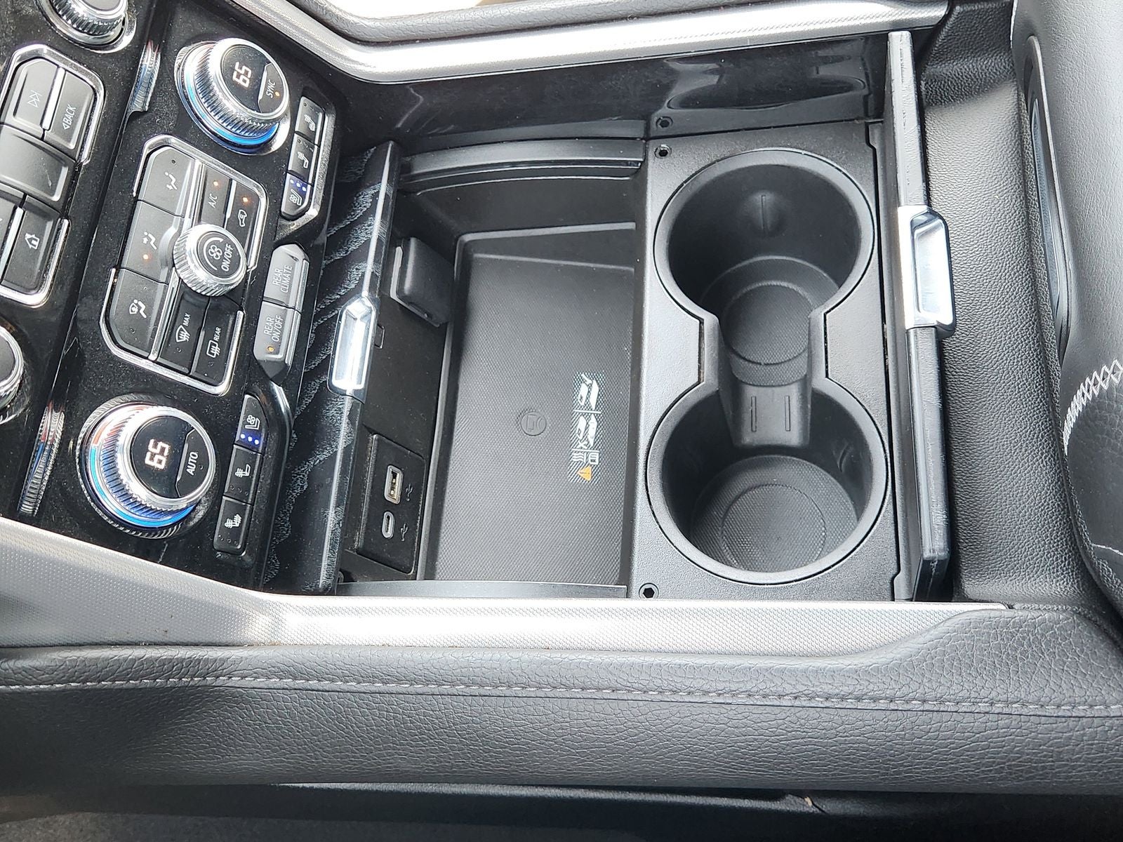 2023 GMC Yukon XL Denali - Photo 23