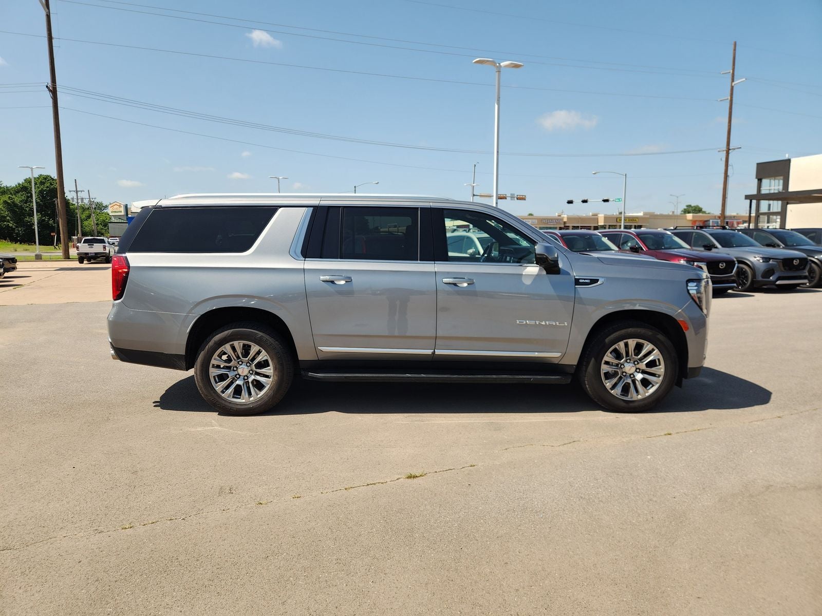 2023 GMC Yukon XL Denali - Photo 7