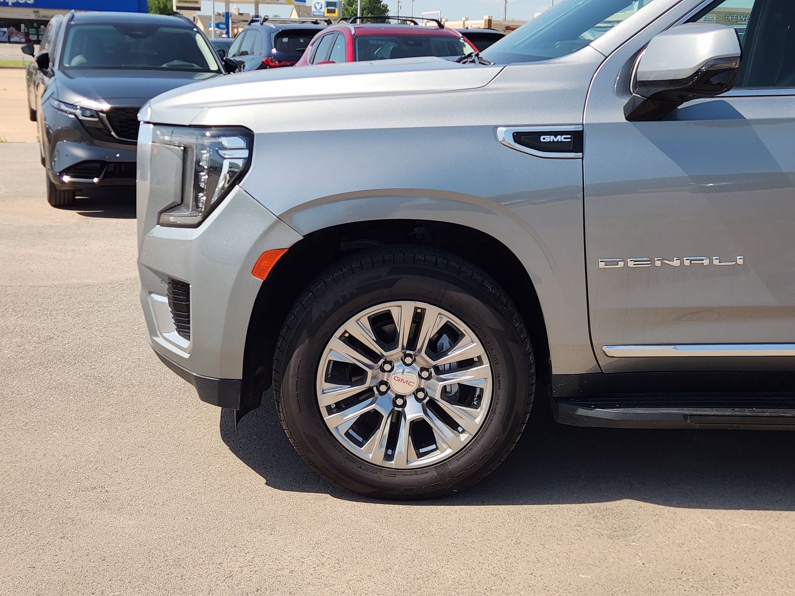 2023 GMC Yukon XL Denali - Photo 9